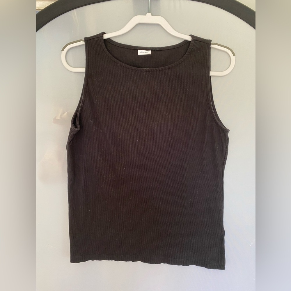 Women’s sleeveless shell